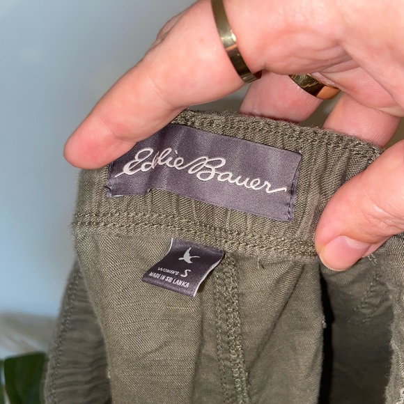 Eddie Bauer Olive Green Cargo Hiking Shorts - Size Small - Picture 3 of 6